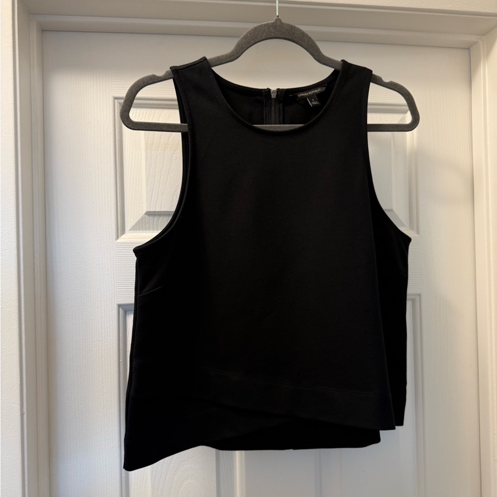 Banana Republic Black Sleeveless Crop Top